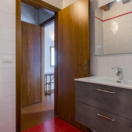 Center * Βερόνα